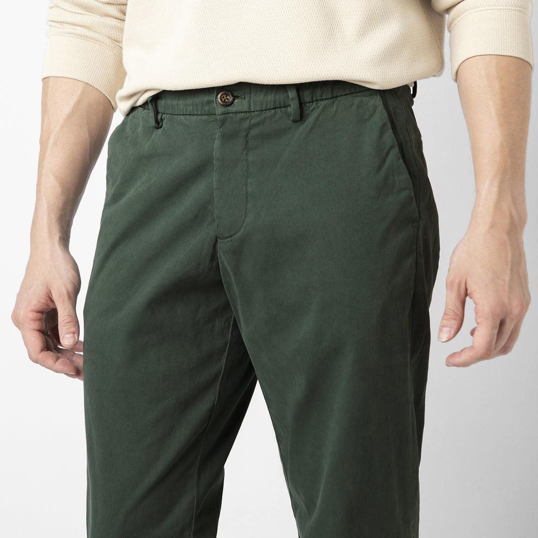 Stretch Chino Pant Dark Sage close up front left pocket
