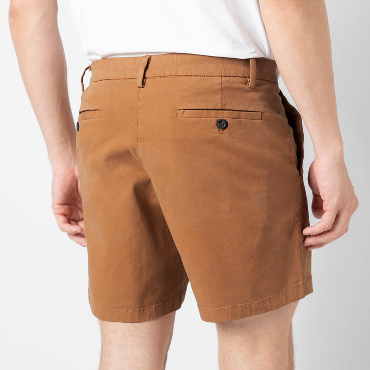 Stretch Chino Short Dark Clay close up back on model