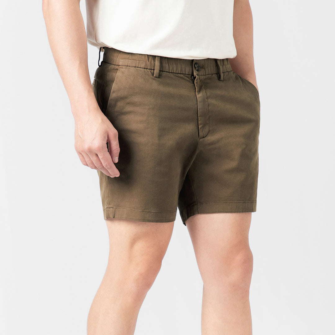Stretch Chino Short 5" Desert side on model