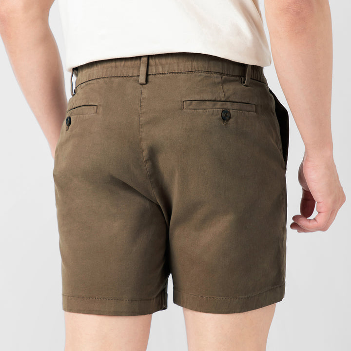 Stretch Chino Short 5" Desert close up back on model