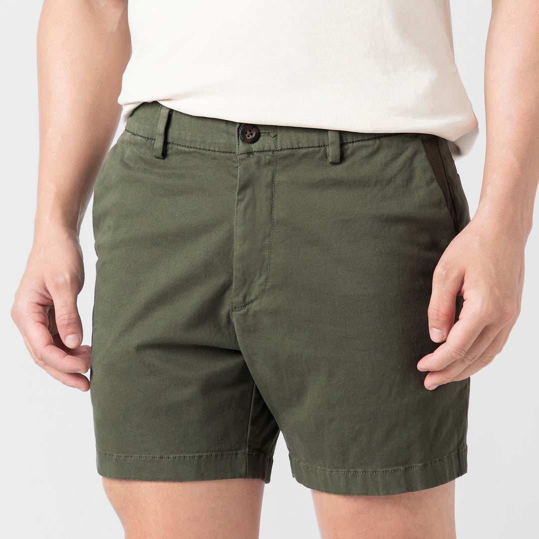 Stretch Chino Short Fern close up front on model