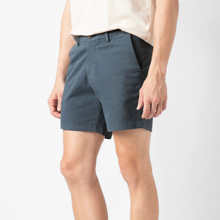 Stretch Chino Short 5" Flint side on model