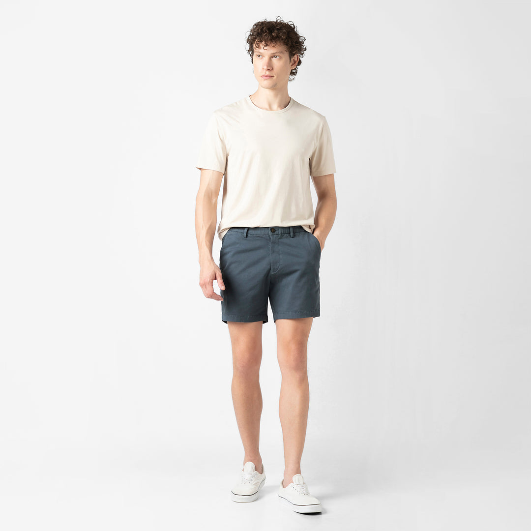 Stretch Chino Short 5" Flint full body on model