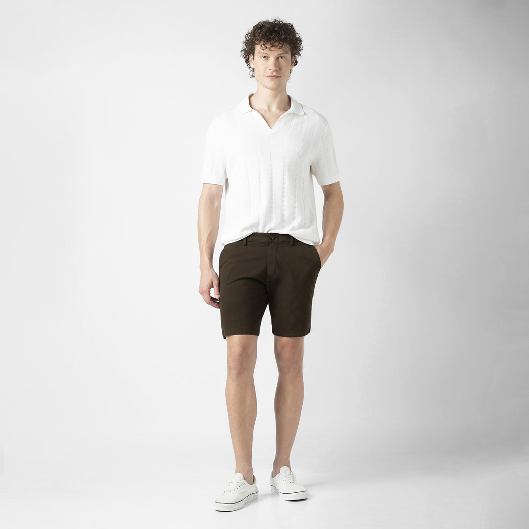 Stretch Chino Short 7" in Cocoa full body on model