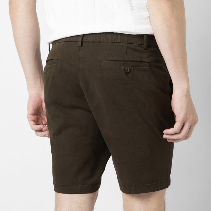 Stretch Chino Short 7" in Cocoa close up back on model