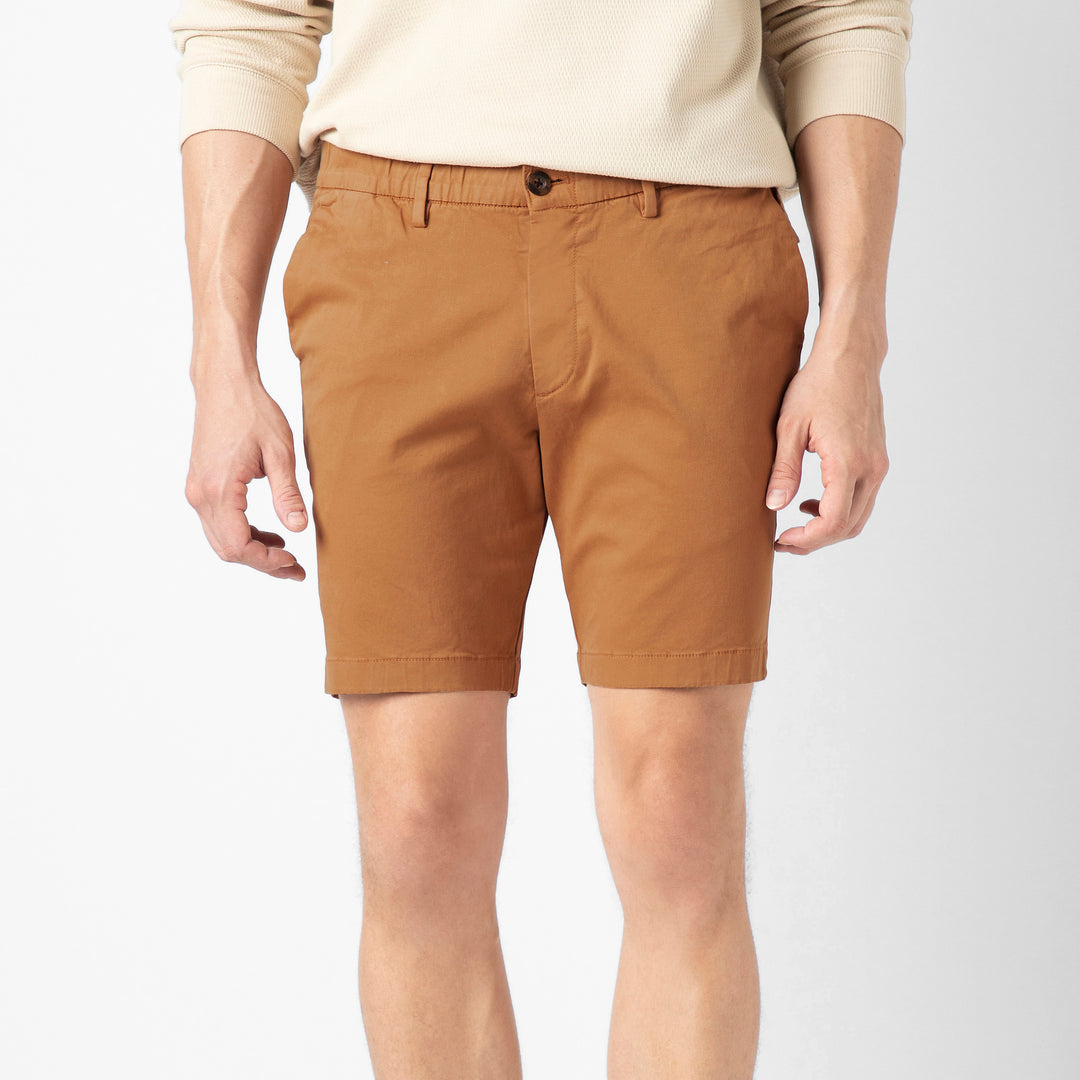 Stretch Chino Short 7" Dark Clay front on model