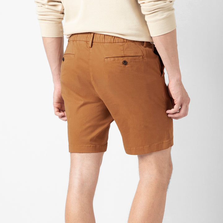 Stretch Chino Short 7" Dark Clay back on model
