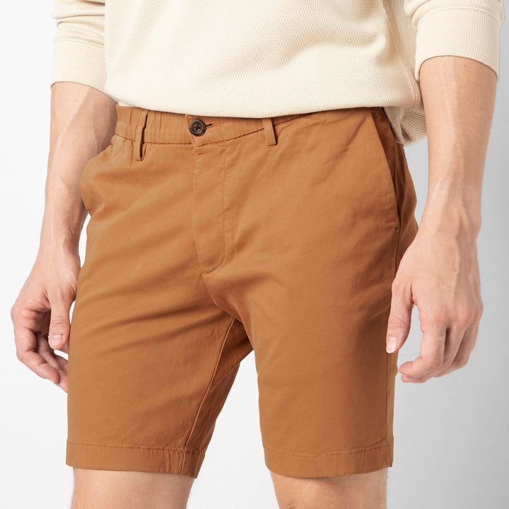 Stretch Chino Short 7" Dark Clay close up front on model