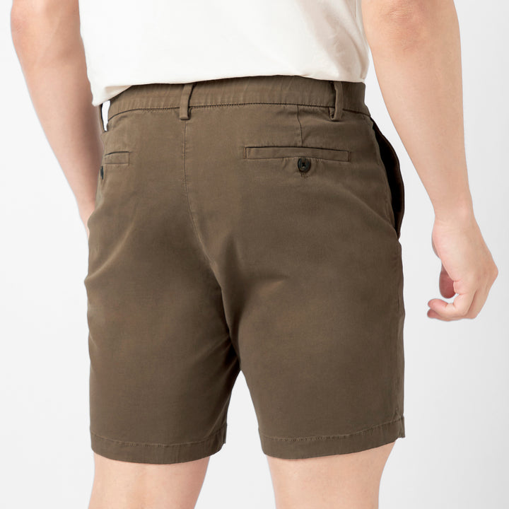 Stretch Chino Short 7" Desert close up back on model