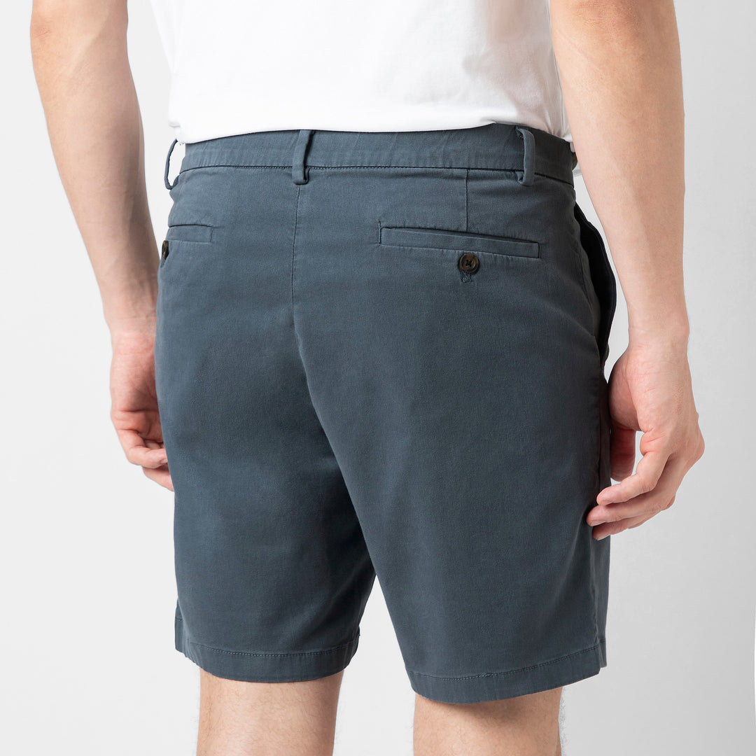 Stretch Chino Short 7" Flint close up back on model