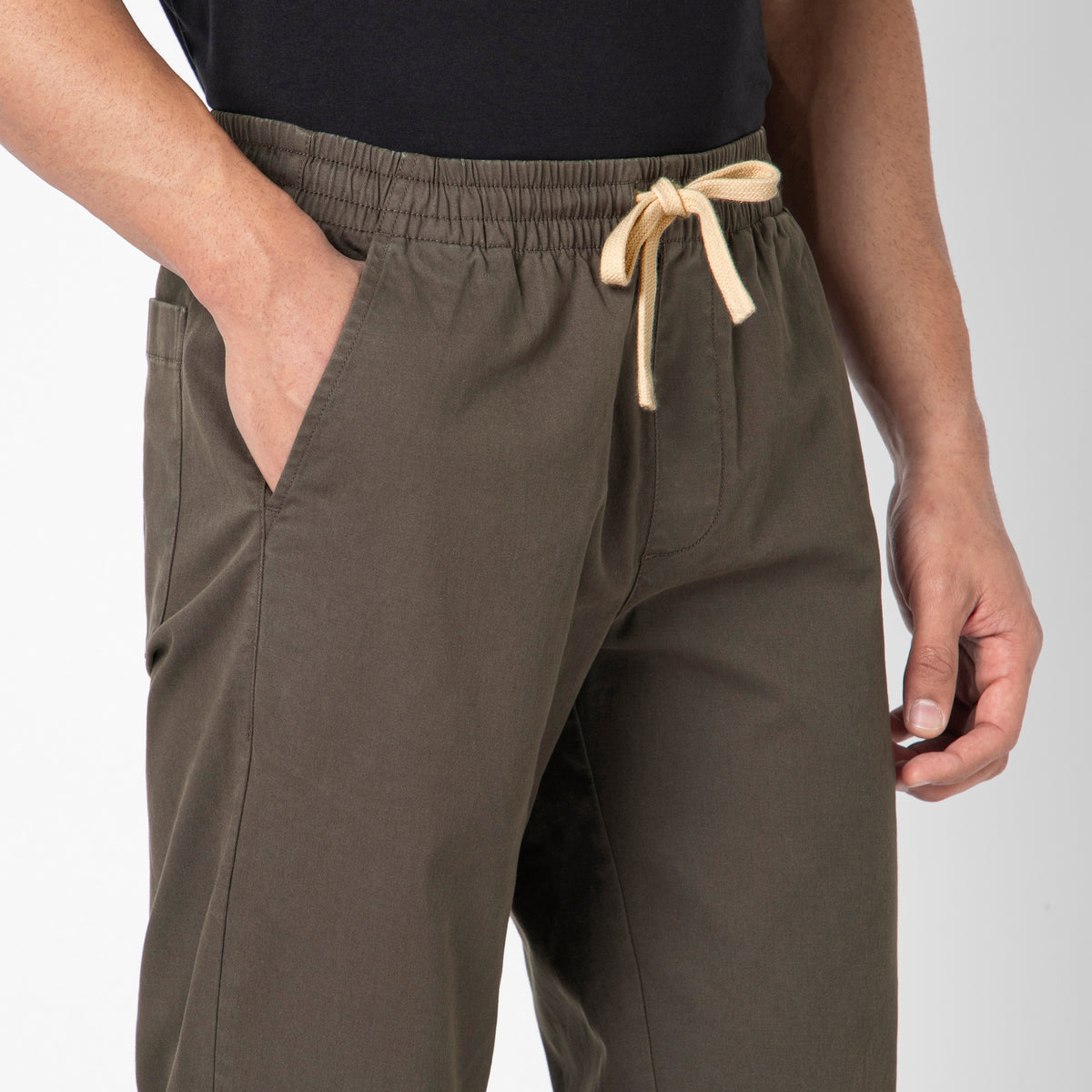 Stretch Easy Pant Coal close up front on model