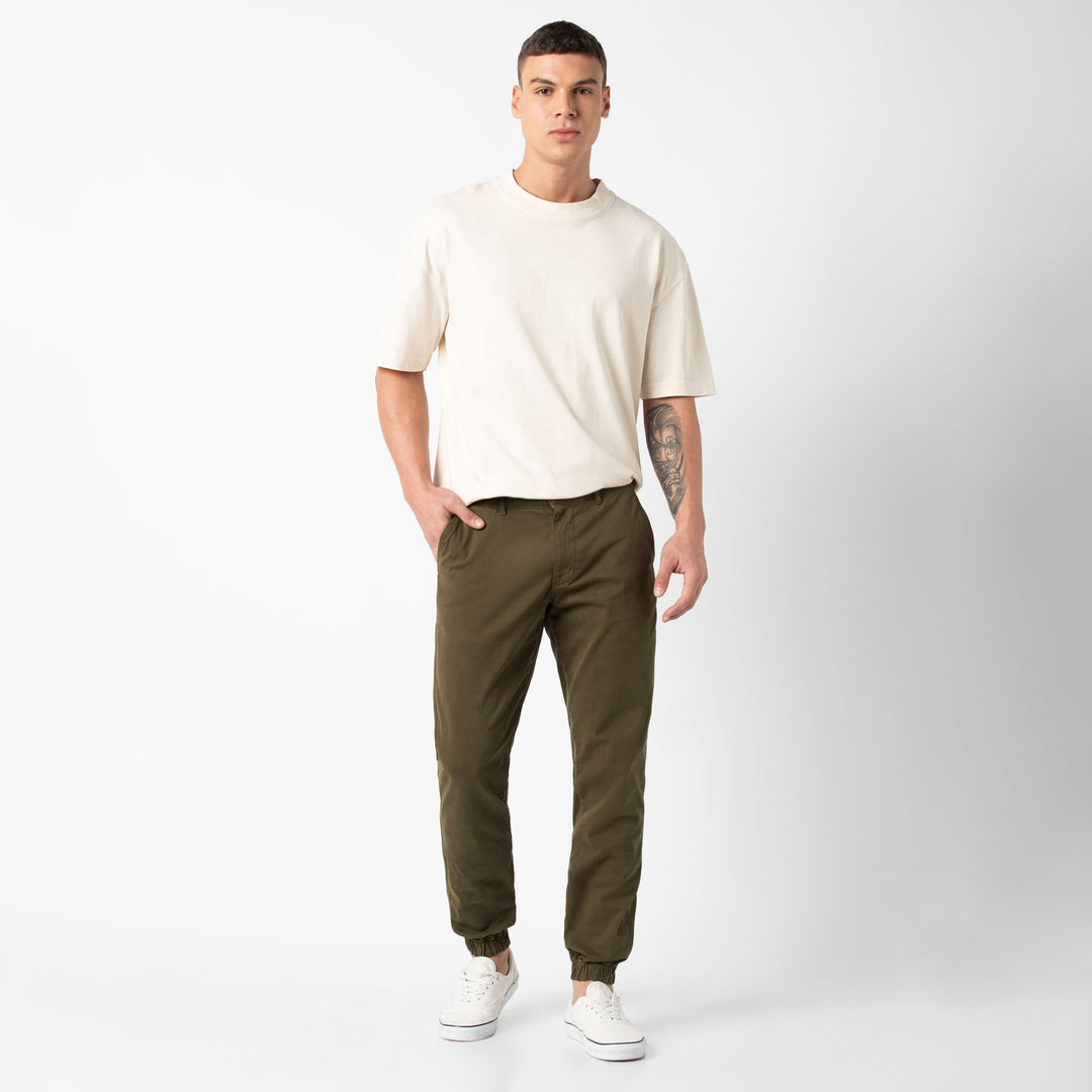 Stretch Jogger Bark full body on model