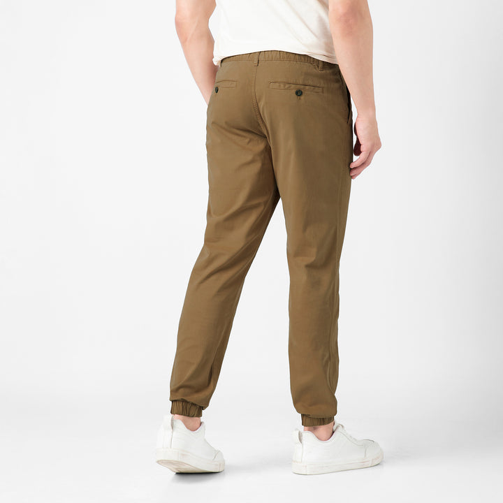 Stretch Jogger Camel back on model