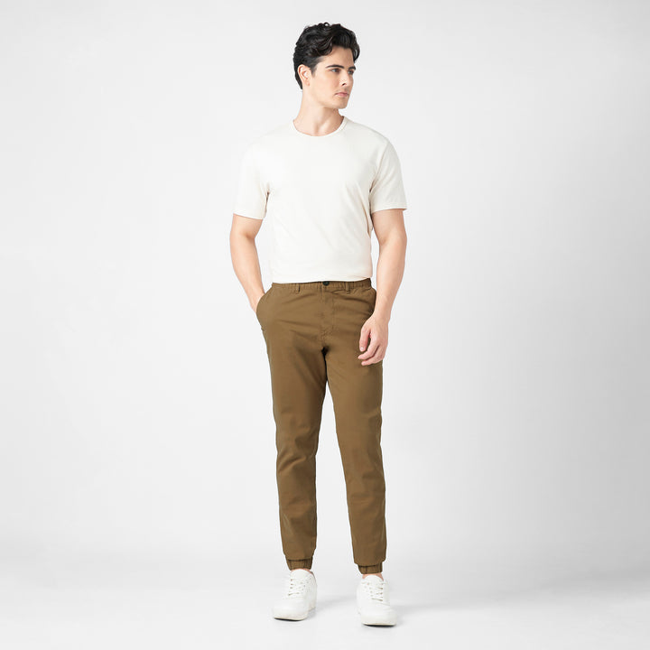 Stretch Jogger Camel full body on model
