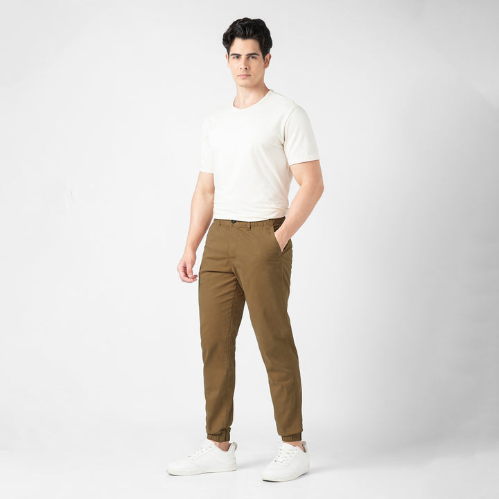 Stretch Jogger Camel full body side on model