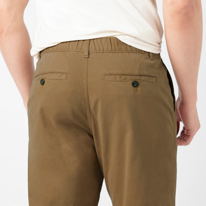 Stretch Jogger Camel close up back on model