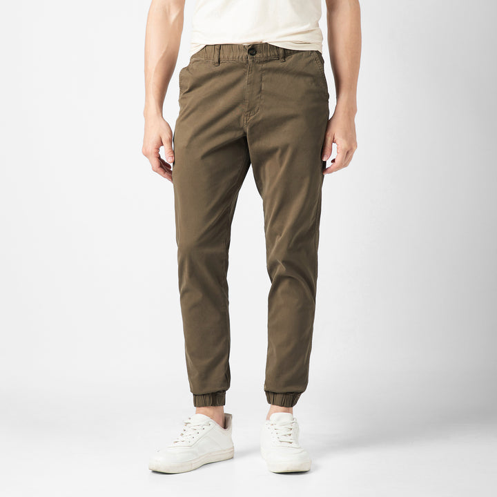 Stretch Jogger Desert front on model