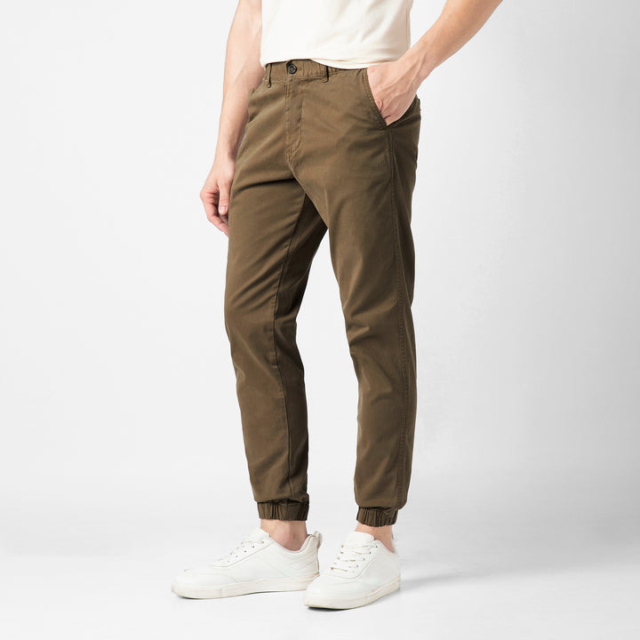 Stretch Jogger Desert side on model
