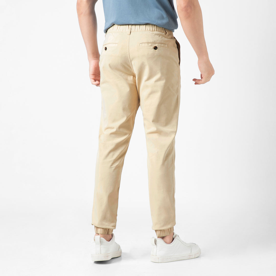 Stretch Jogger Sand Dune back on model