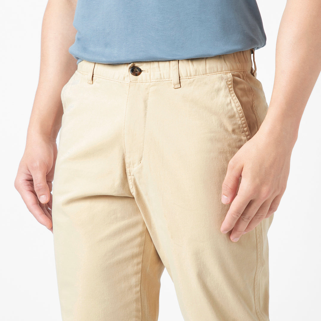 Stretch Jogger Sand Dune close up front on model