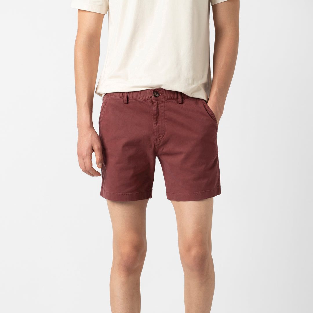 Stretch Short 5 Brick front on model