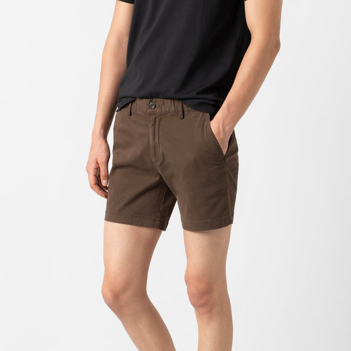 Stretch Short 5 Cocoa side on model