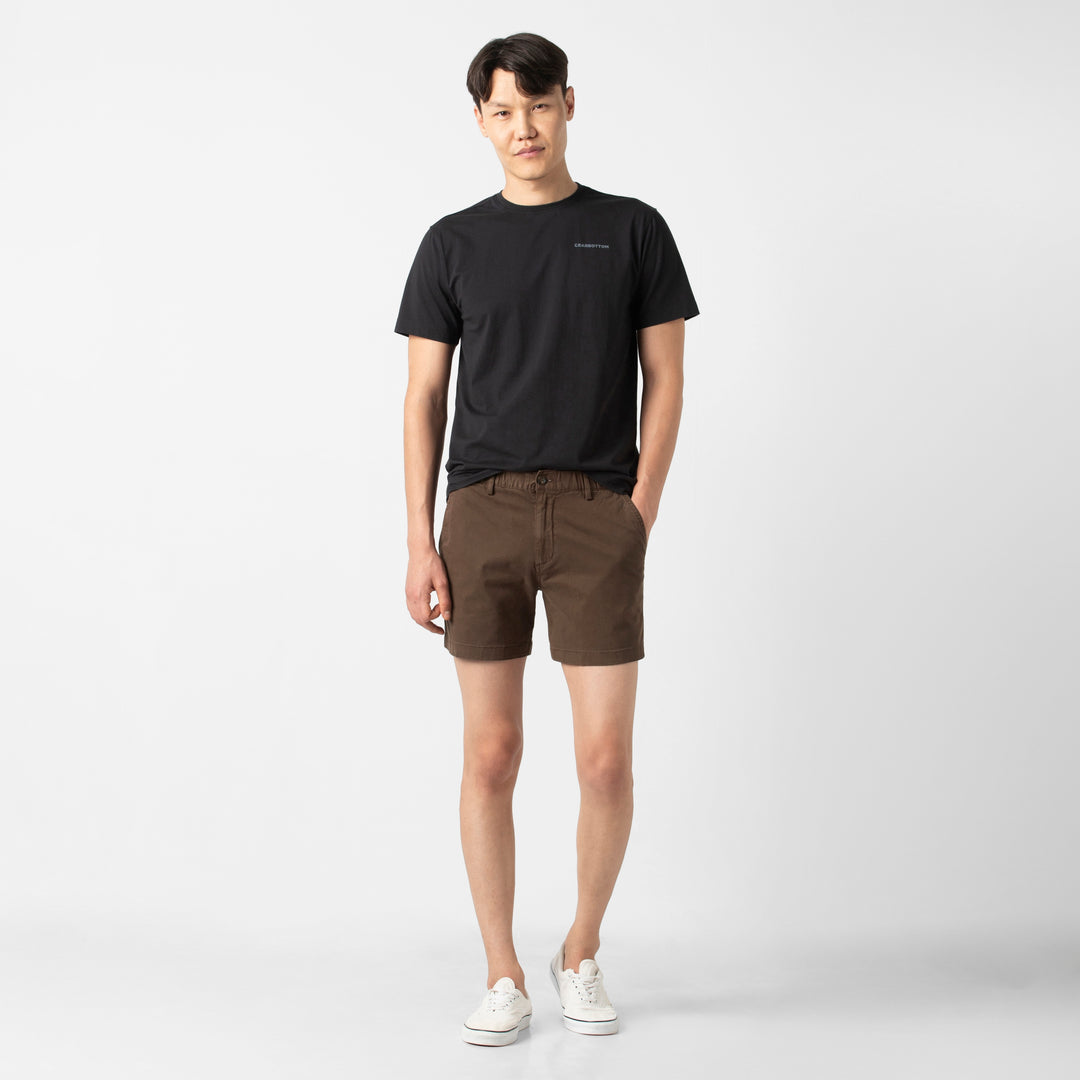 Stretch Short 5 Cocoa full body on model