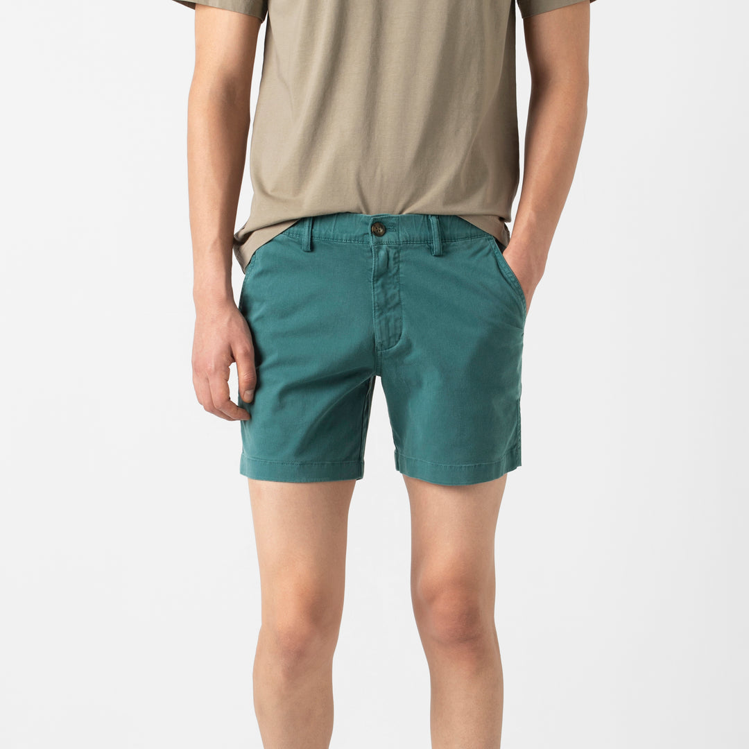 Stretch Short 5 Dark Teal front on model