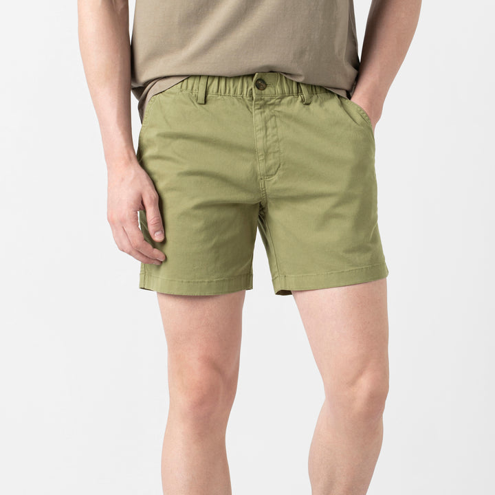 Stretch Short 5.5" Olive front on model