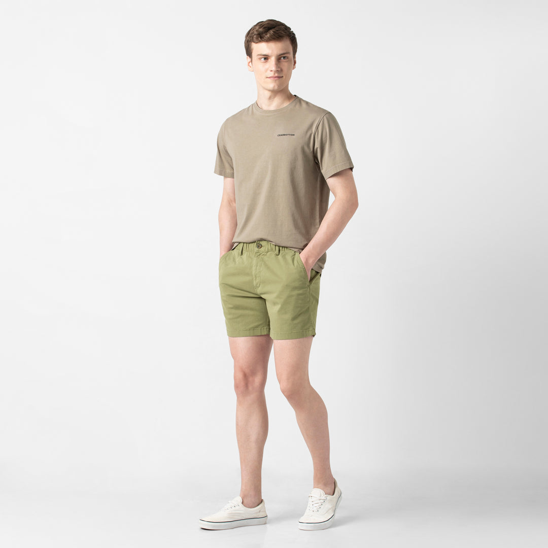 Stretch Short 5 Olive full body on model
