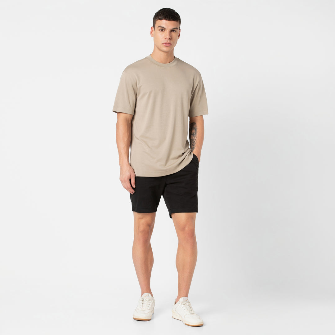 Stretch Short Black Out 7" on model