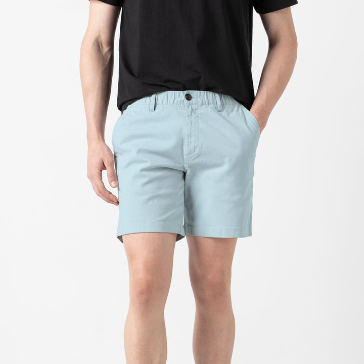 Stretch Short 7 Coastal front on model
