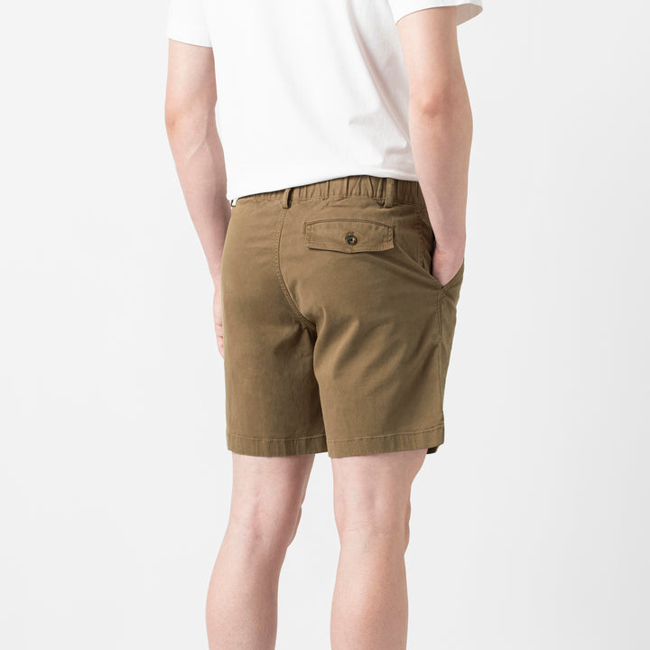 Stretch Short 7 Desert back on model