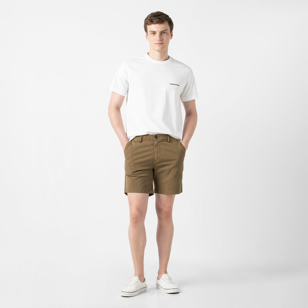 Stretch Short 7 Desert full body on model