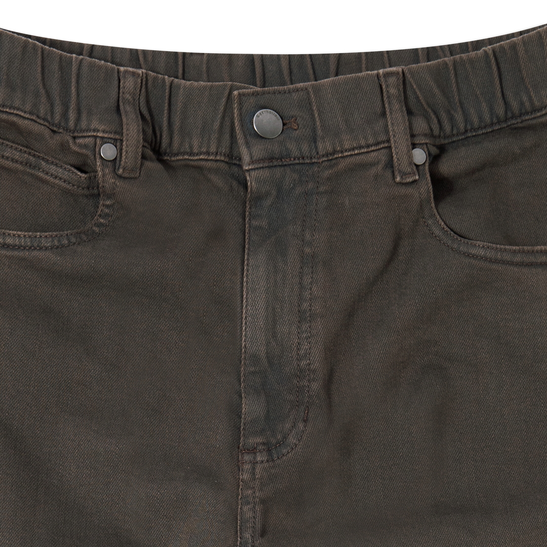 Stretch Travel Jean Coal close up on front