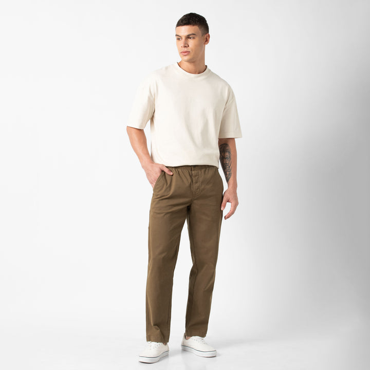Stretch Utility Pant Walnut full body on model