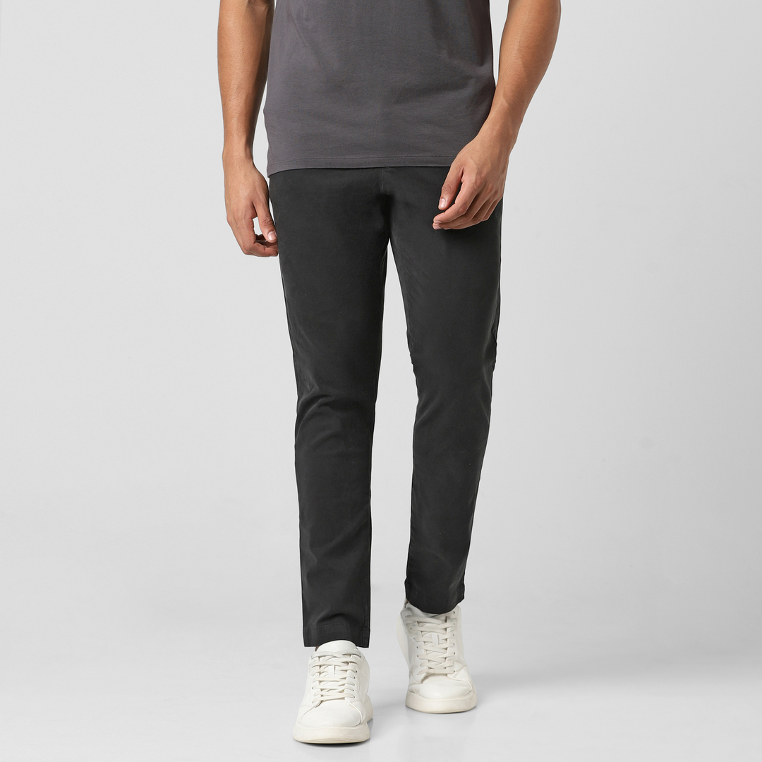 Stretch Chino Pant Black front on model