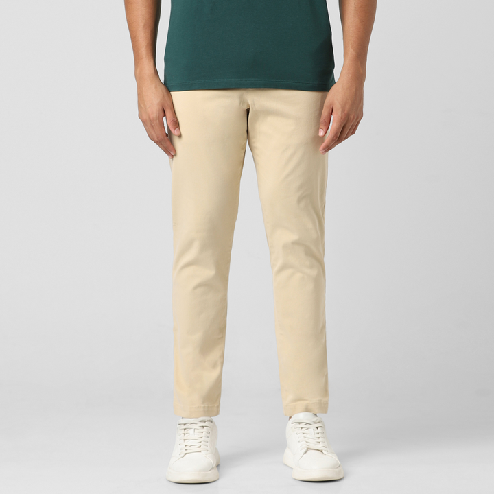 Stretch Chino Pant Sand Dune on model