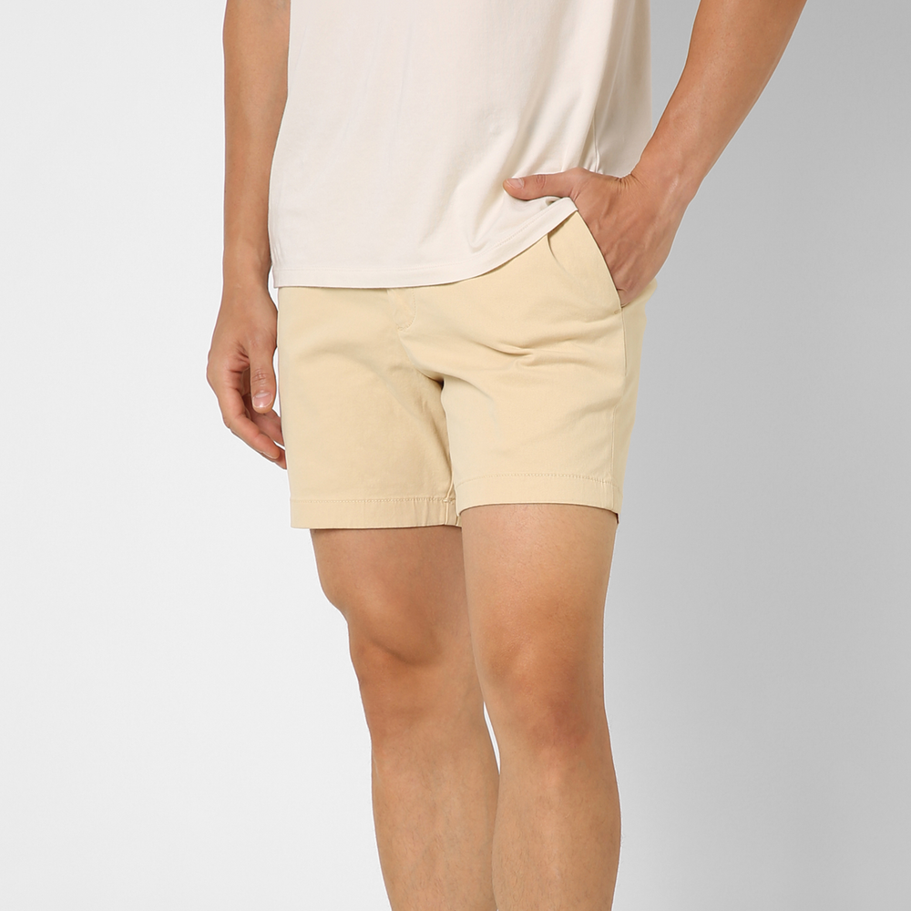 Stretch Chino Short 5" Sand Dune side on model