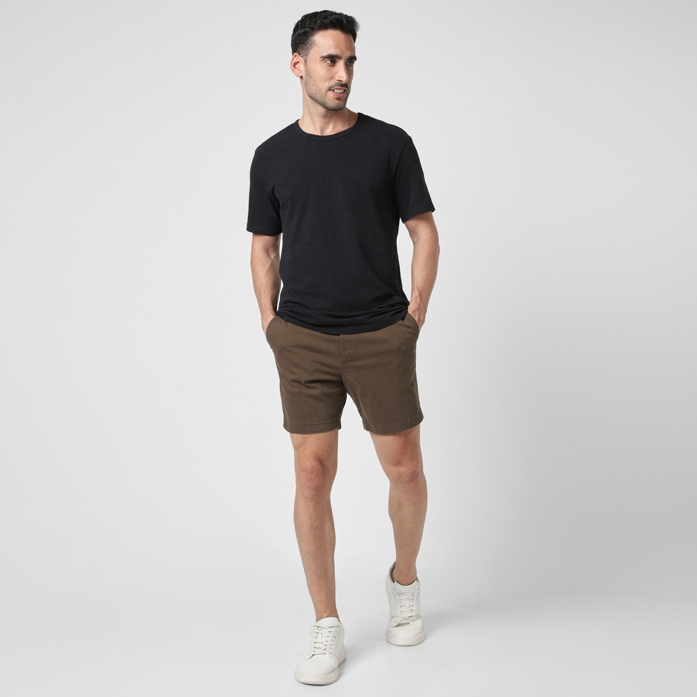 Stretch Chino Short 7" in Cocoa full body on model