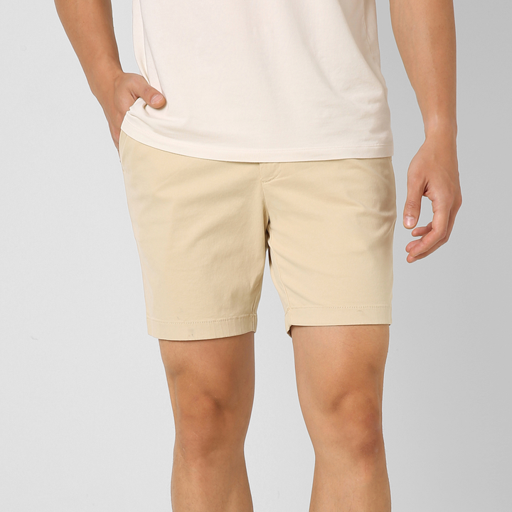 Stretch Chino Short 7" Sand Dune on model