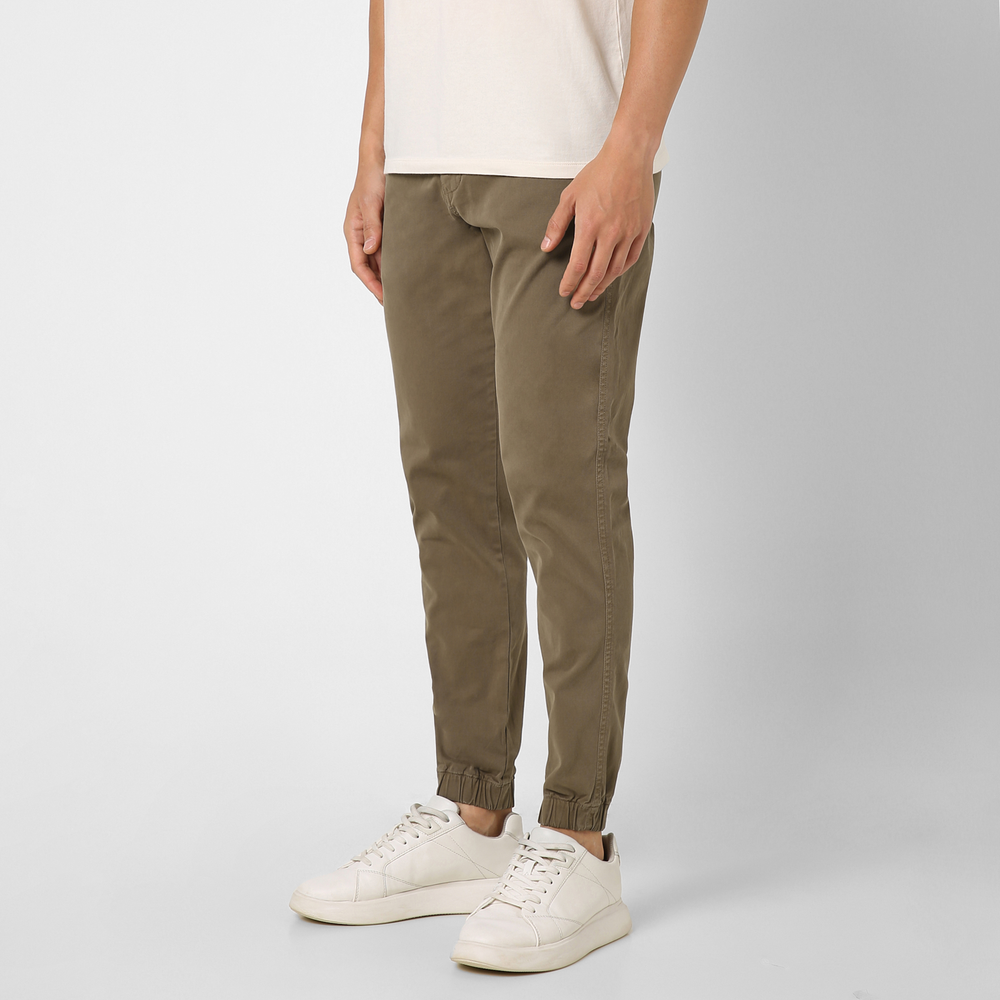 Stretch Jogger Desert side on model