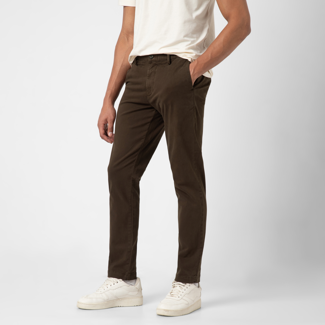 Stretch Chino Pant Cocoa side on model