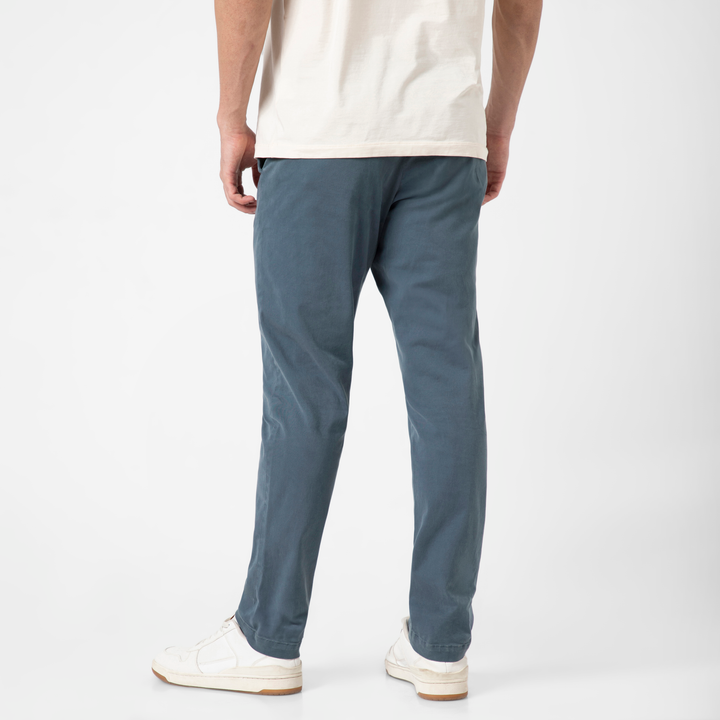 Stretch Chino Pant Flint  back on model