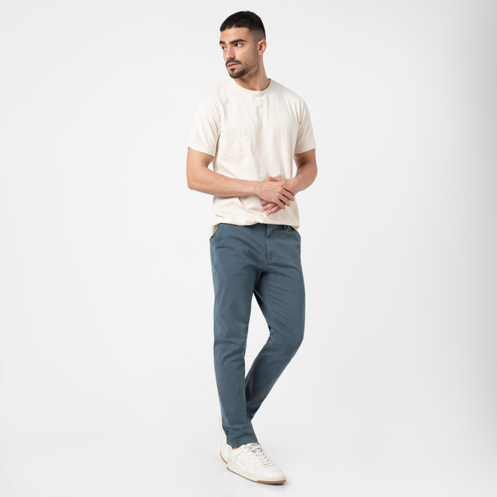 Stretch Chino Pant Flint full body on model