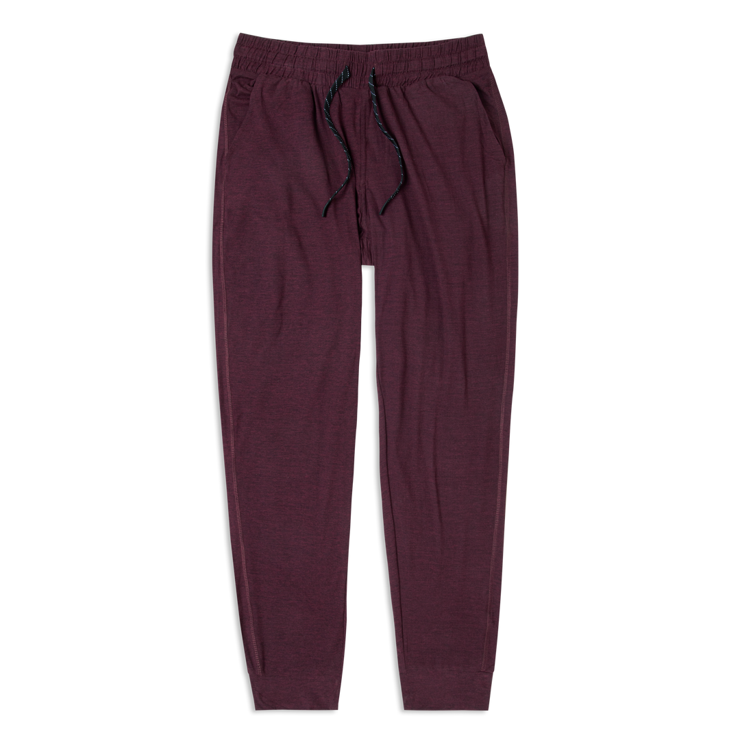 Tech Jogger Maroon front