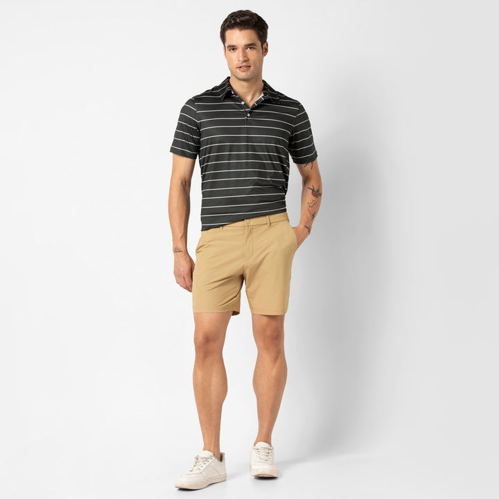 Tour Short 7 Natural full body on model