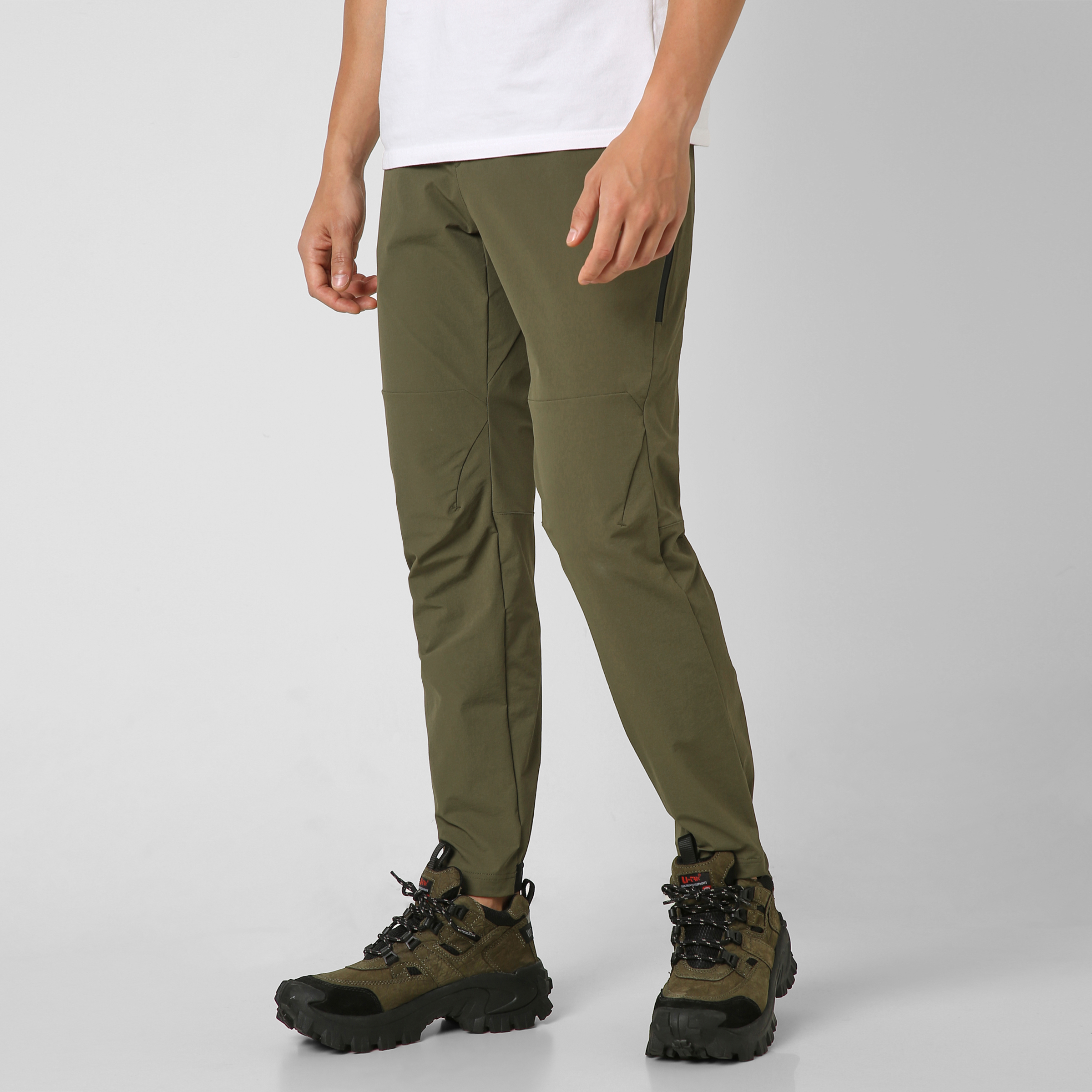 Trail Pant Military Green side on model