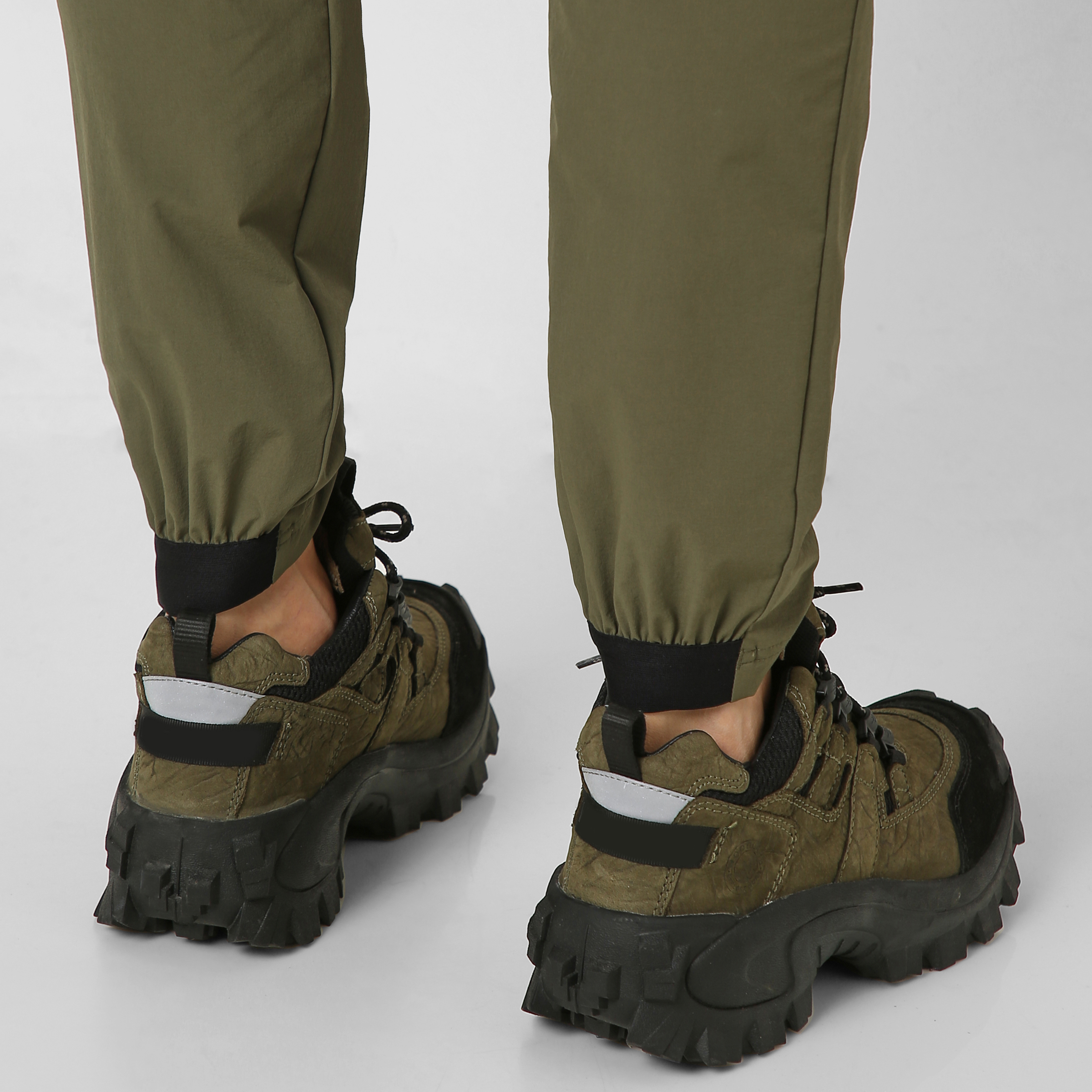 Trail Pant Military Green close up back ankle elastic hem