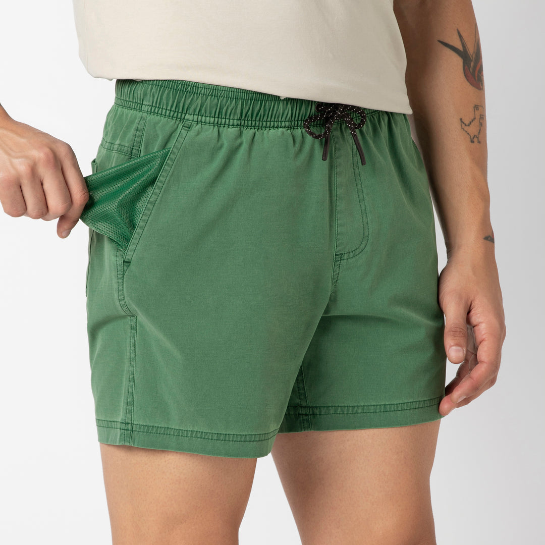 Volley Short 5 Duck Green close up on model